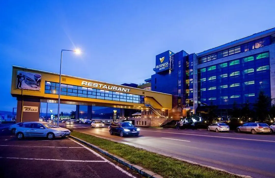 Business Hotel-1