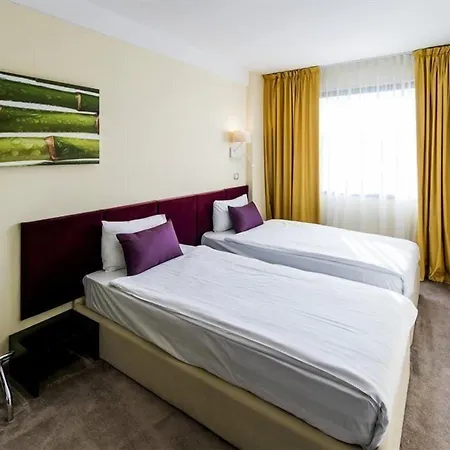 Business Hotel-3